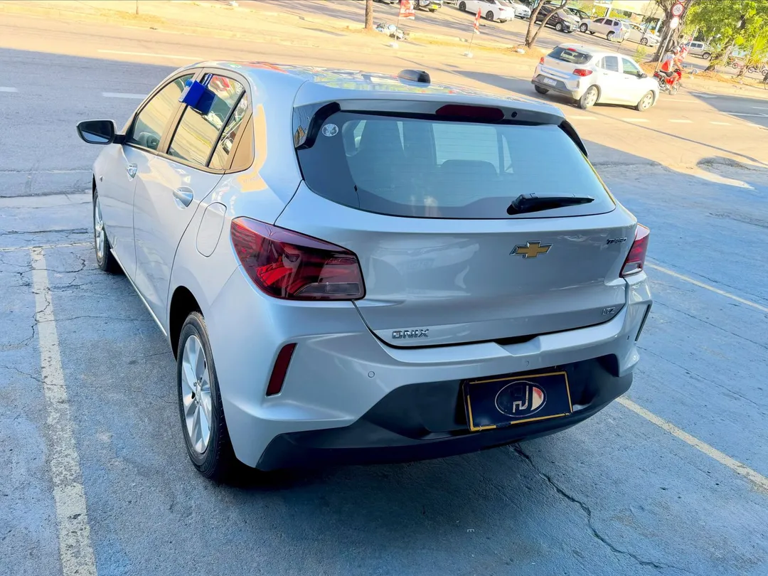 Chevrolet Onix 2020, foto 6 de 8