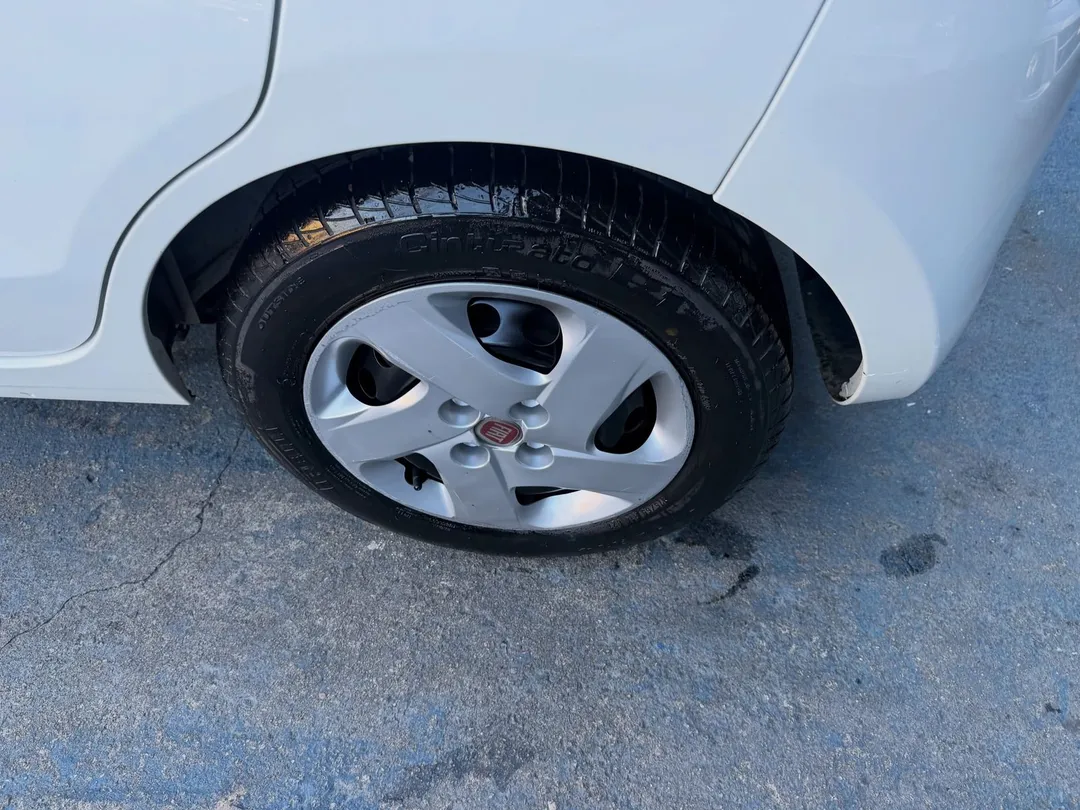 Fiat Mobi 2020, foto 7 de 8