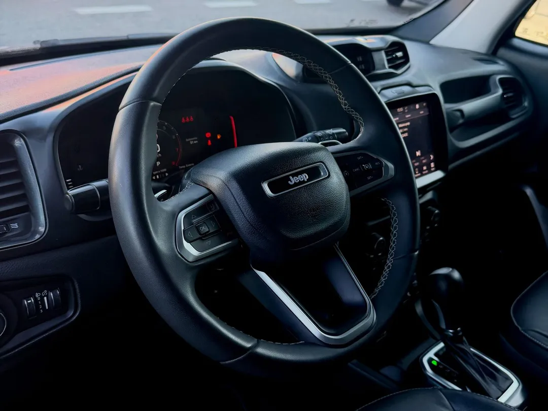 Jeep Renegade 2023, foto 8 de 8