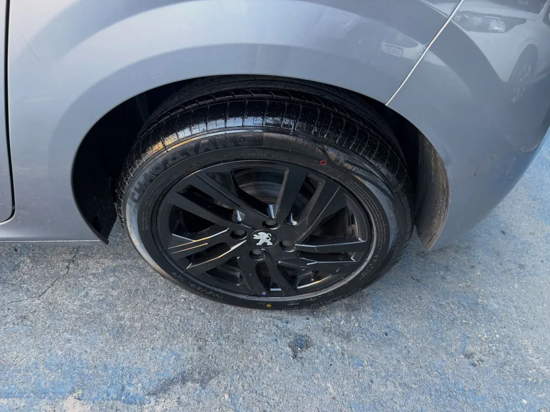 Peugeot 208 2023, foto 5 de 7